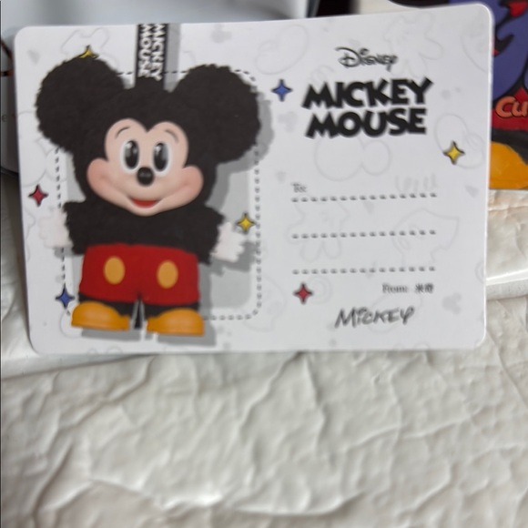 Confirmed Mickey Disney Mickey Mouse Collectible Keychain - Black and Red - Picture 3 of 5